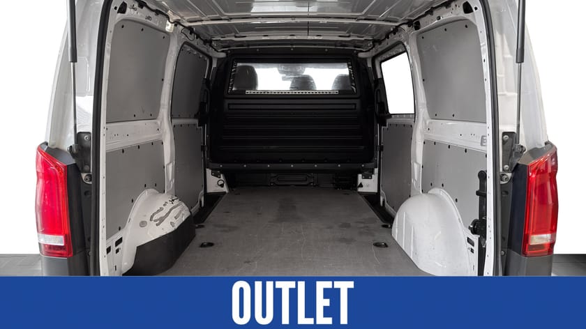 Bilde 5 av Mercedes-Benz Vito 119 CDI 4x4 3.0t Webasto,hengerfeste,ryggekamera 2500 Kg krokvekt