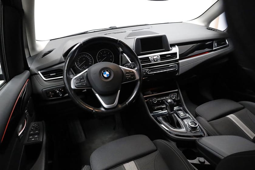 Bild 4 av BMW 220d xDrive Active Tourer 220 Aut / Sport Line / Drag/ HiFi