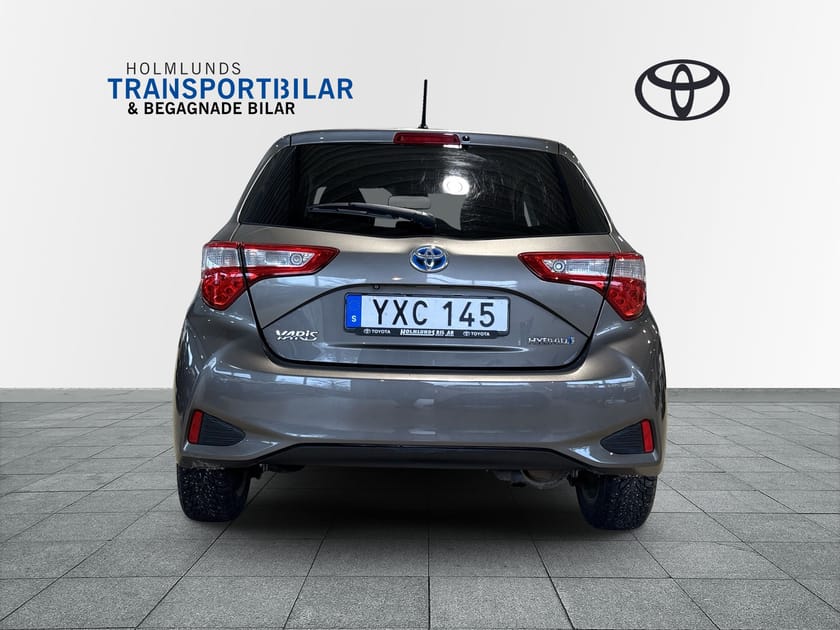 Bild 5 av Toyota Yaris Hybrid 1,5 HSD 5-D Style Comfort Pack V-HJUL VÄRMARE LED-Ramp