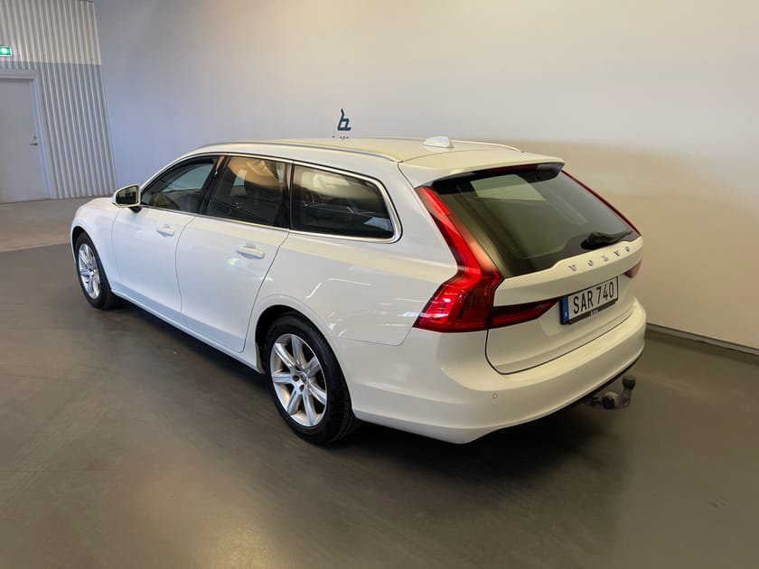 Bild 4 av Volvo V90 D3 Business Advanced / Dragkrok / Navigation /