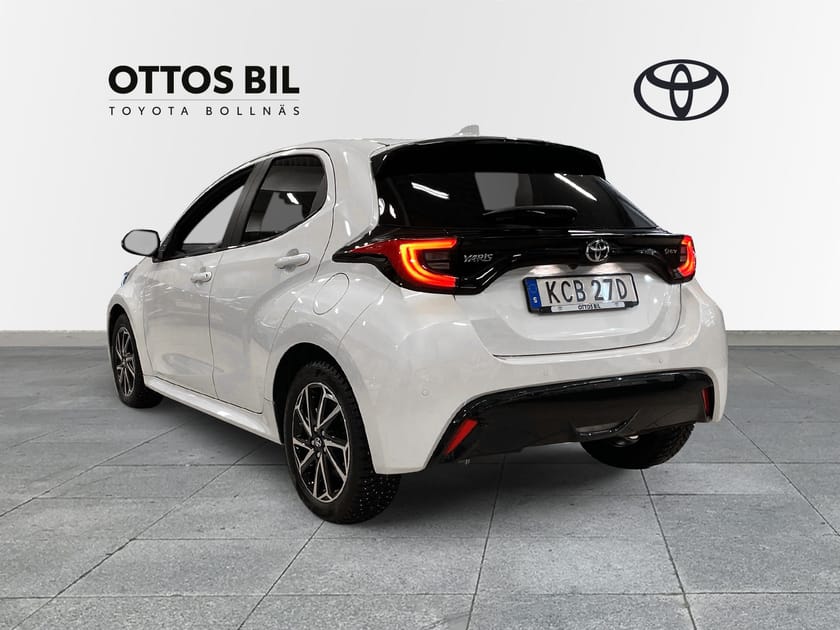 Bild 2 av Toyota Yaris Hybrid 1.5 CVT, 130hk - Style / V-hjul