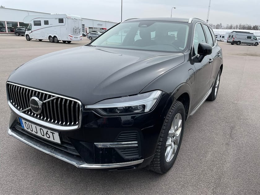 Bild 1 av Volvo XC60 T6 Recharge Core Bright plug in AWD 350HK 4x4 Panorama