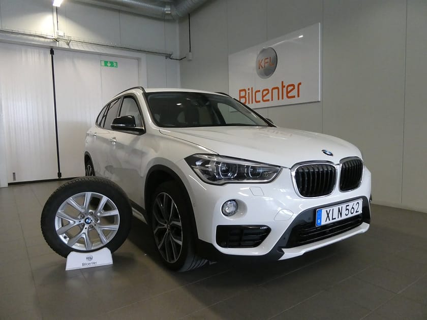 Bild 1 av BMW X1 xDrive20d Sport line Aut-Drag-Kamera-HUD-Navigation-SoV