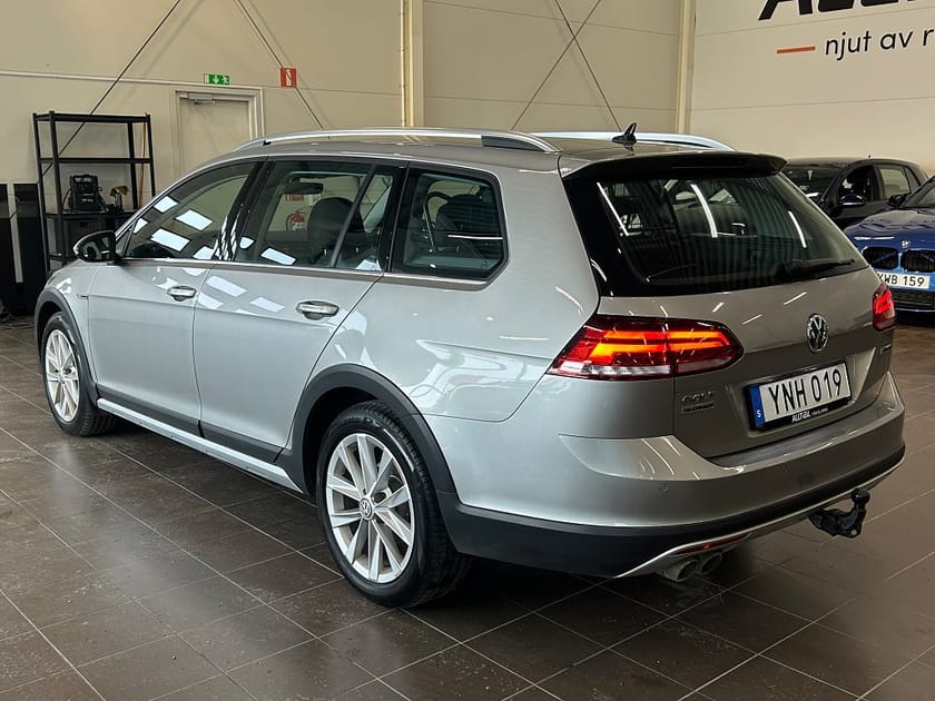 Bild 4 av Volkswagen Golf Alltrack 2.0 TDI 4Motion Executive Kamera/Drag/Värmare/Massage