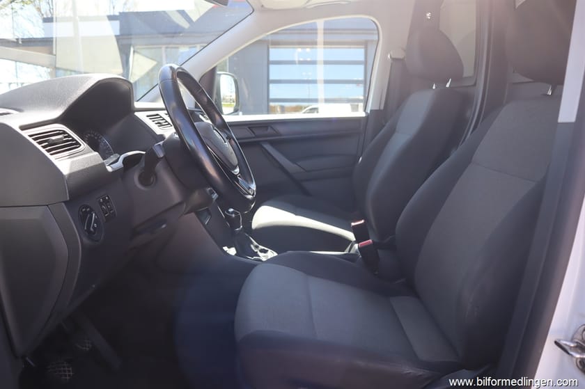 Bild 4 av Volkswagen Caddy Van 2.0 TDI BMT FWD 102hk Svensksåld Dragkrok