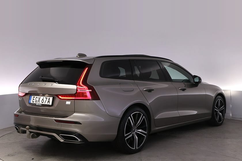 Bild 5 av Volvo V60 Recharge T8 AWD R-design Pano Drag HK Elstol