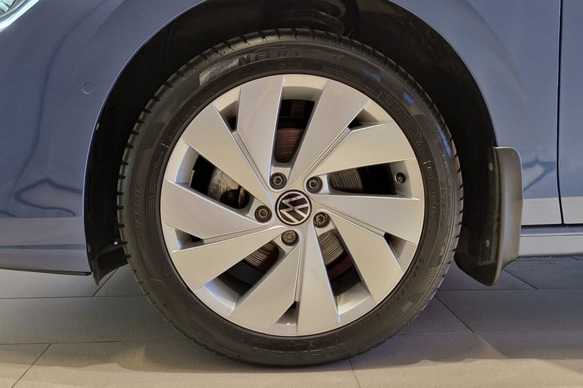 Bild 5 av Volkswagen Golf 1,5 LIFE | 150 HK | AUT / P-värmare