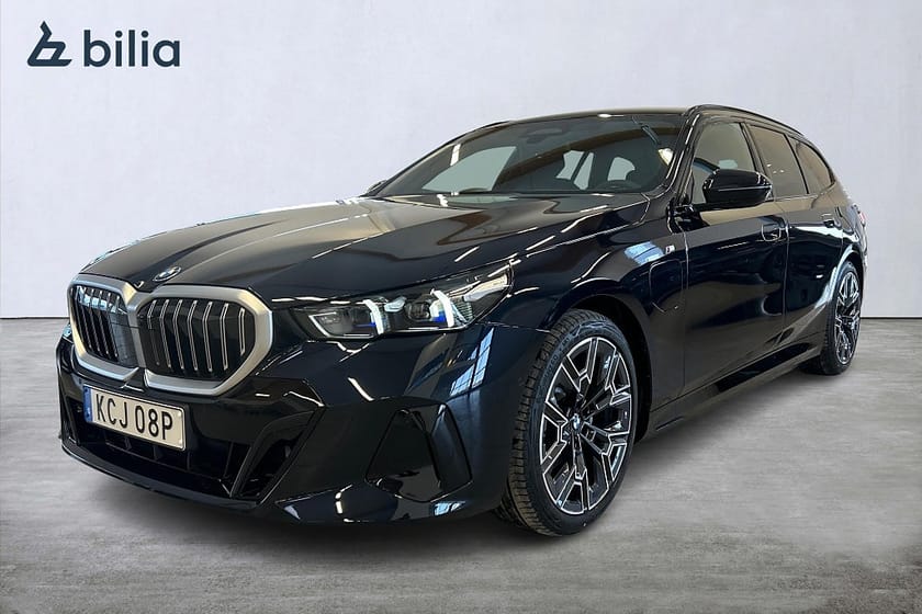 Bild 1 av BMW 530e xDrive Touring | M Sport Business Ed | Drag | 20" | B&W