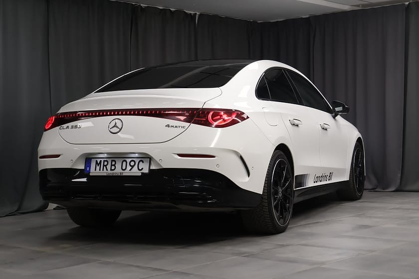 Bild 4 av Mercedes-Benz CLA 350 4MATIC AMG Premium Plus HUD Pano Burmester Drag