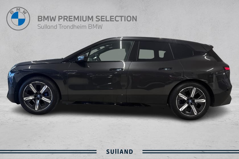 Bilde 2 av BMW iX xDrive40 xDrive40/Harman/panoramatak/Krok/BSI