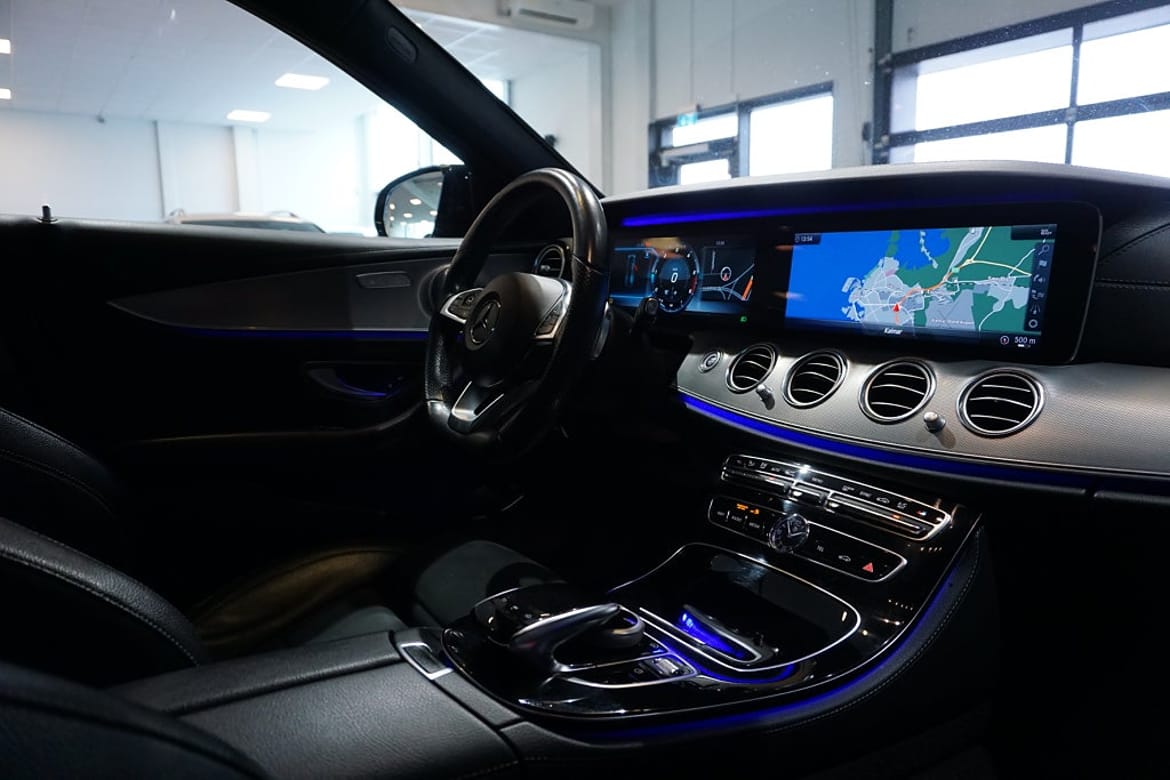 Mercedes-Benz E-Klass 2017 - miniatyr 17