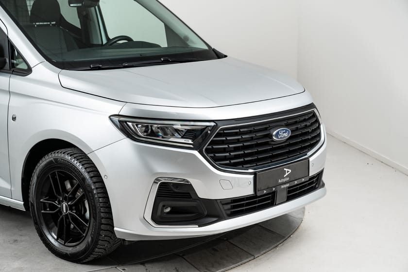 Bilde 2 av Ford Tourneo Connect 235 L2 2,0 TDCi 122hk Proff+ AWD Krok ACC Webasto Kamer