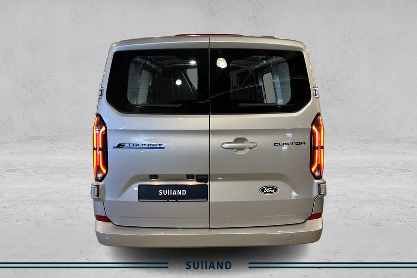 Bilde 4 av Ford E-Transit Custom 320 320S Hengerfeste 2300kg 3-Seter Navi 305km (WLTP) Demo