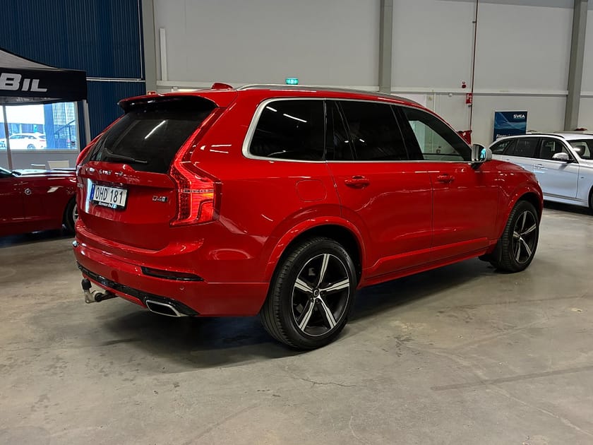 Bild 3 av Volvo XC90 D4 AWD R-Design 7-sits | BLIS | Drag | Värmare|  V-hjul
