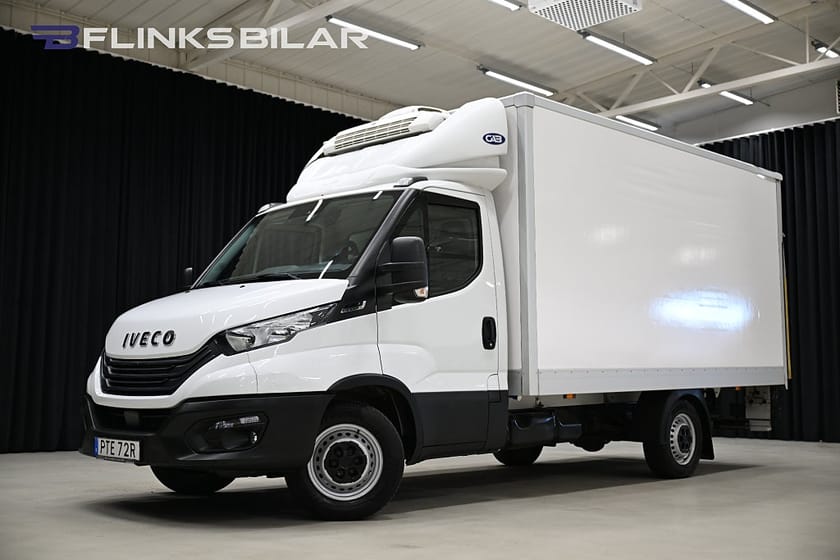 Bild 1 av Iveco Daily 35-140 Chassi Cab 136HK Automat|Volymskåp|BG-Lyft|Sidodörr|Moms|SeUtr!!