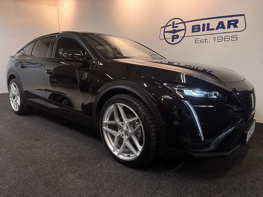 Bild 1 av Peugeot 408 Hybrid 145 145hk GT | 20" | FOCAL | Drag | Massage | Vhjul