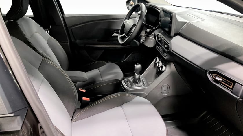 Bild 3 av Dacia Jogger 7-sätes HYBRID 140 EXTREME 7-SITS