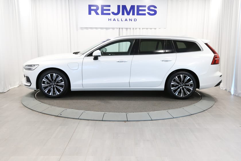 Bild 3 av Volvo V60 Recharge T6 Core Edition | Drag | Ljuspaket | Nya sommardäck |