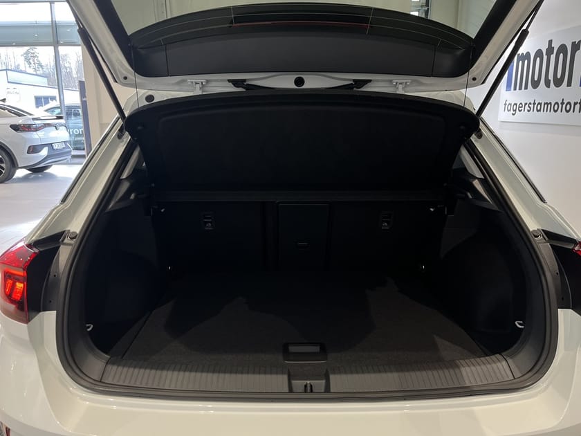 Bild 5 av Volkswagen T-Roc Life 1.5 TSI 150 hk Aut. Vinterhjul / Backkamera