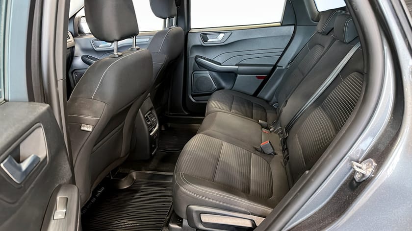 Bild 5 av Ford Kuga Plug-In Hybrid E-CVT, Titanium