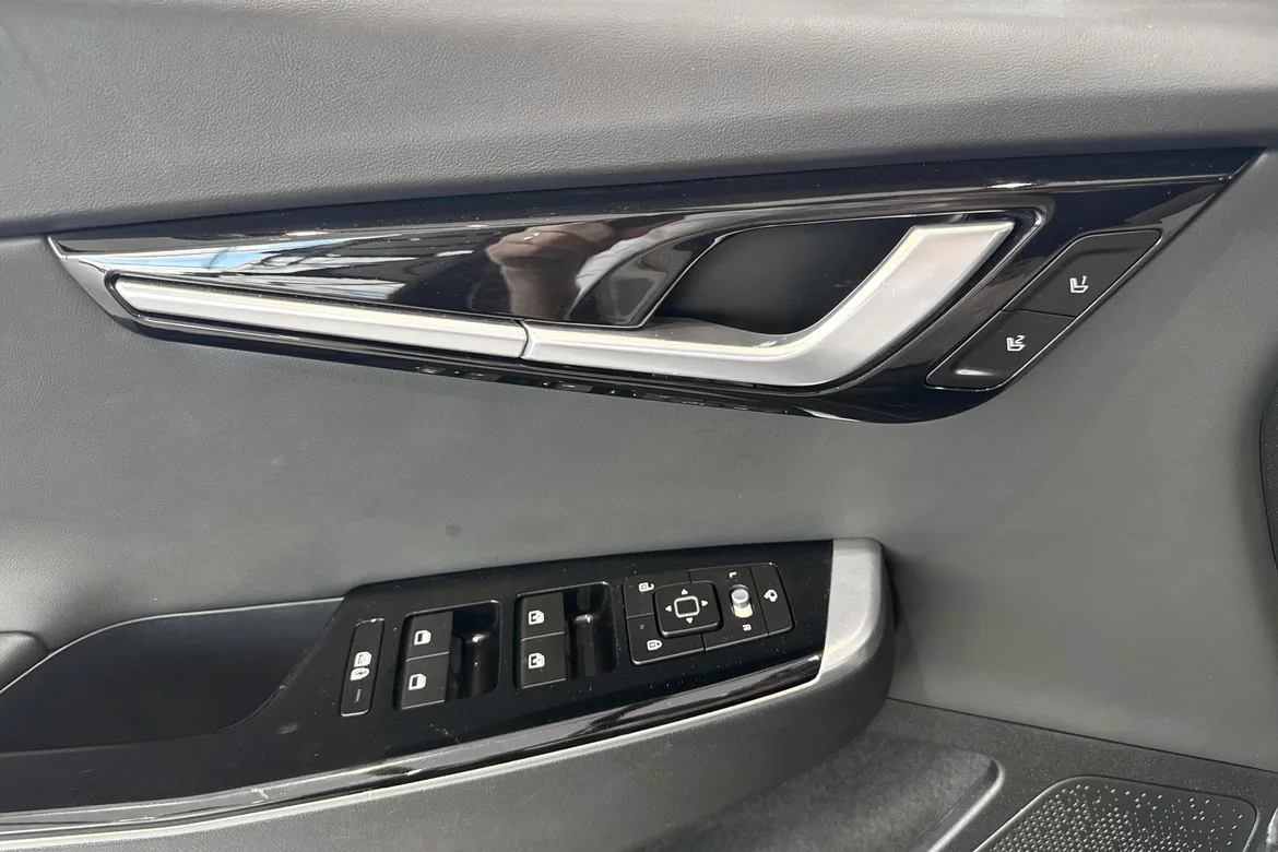 picture of a car