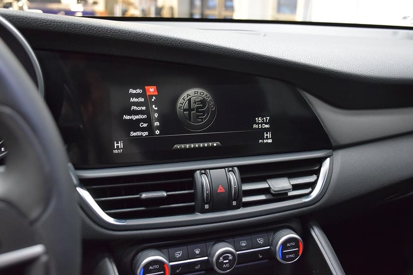Bild 4 av Alfa Romeo Giulia 2.0T Q4 Veloce 280 hk Carplay