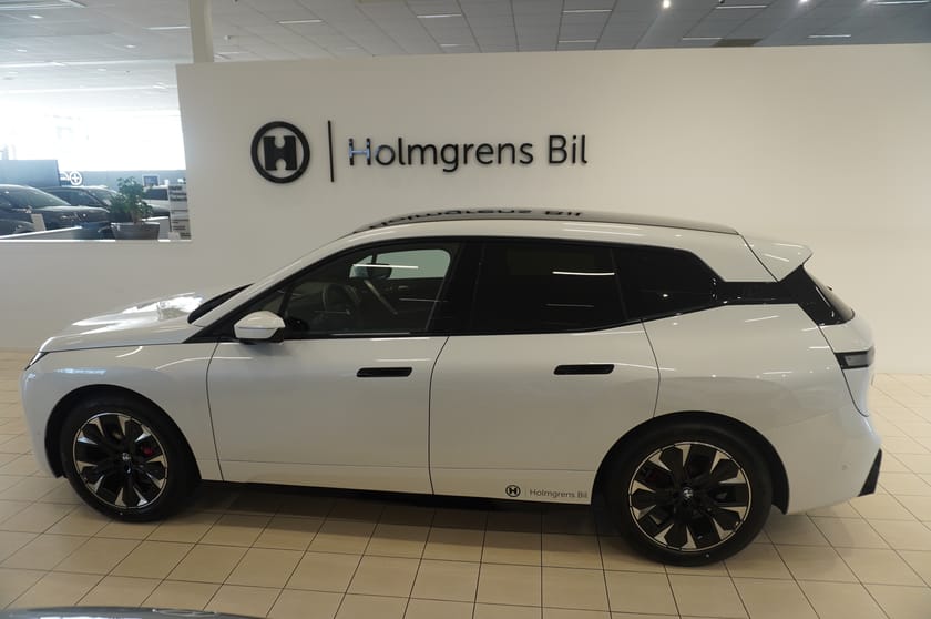 Bild 3 av BMW iX xDrive60 Fully Charged M Sport Pro Ed Drag DA Pro H K