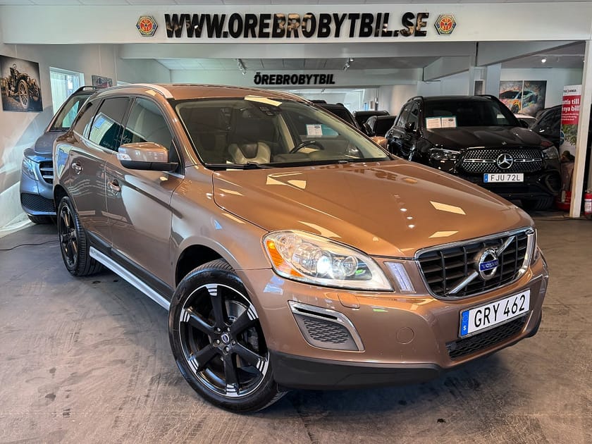 Bild 1 av Volvo XC60 D5 AWD Geartronic Summum Drag Värmare Kamrem bytt 205hk