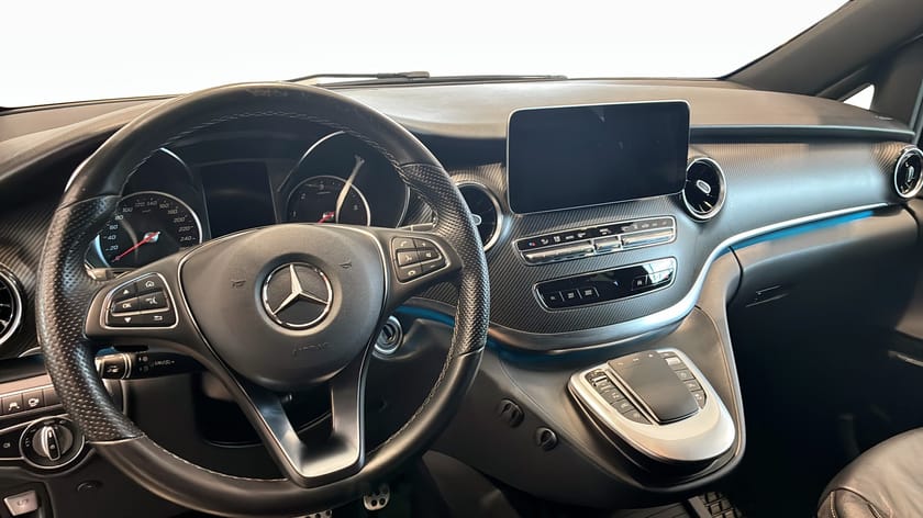 Bild 4 av Mercedes-Benz V 300d 4MATIC 3.2t 300 D AVANTGARDE LÅNG