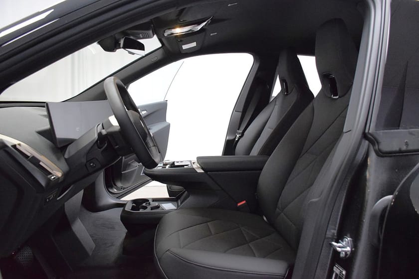 Bild 3 av BMW iX xDrive45 | Charged Edition | Comfort | HK