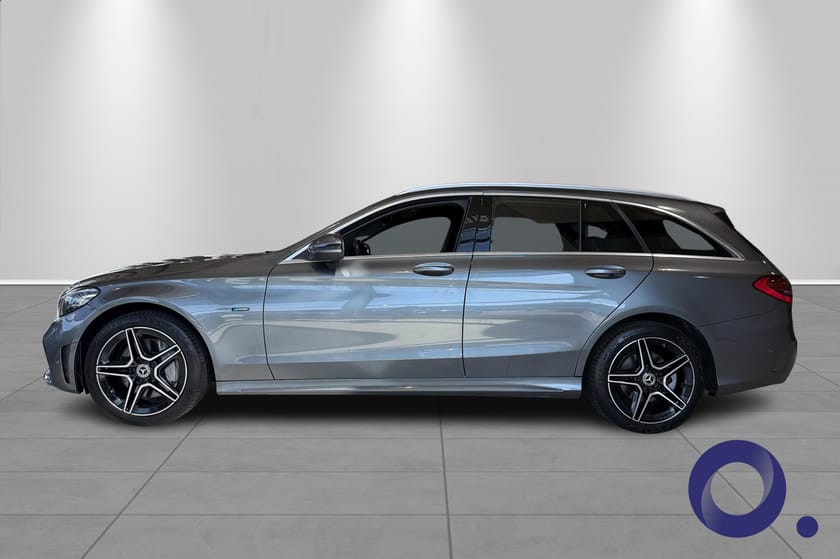 Bilde 2 av Mercedes-Benz C 300 T de / AMG pakke / LAV KM / Hengerfeste/