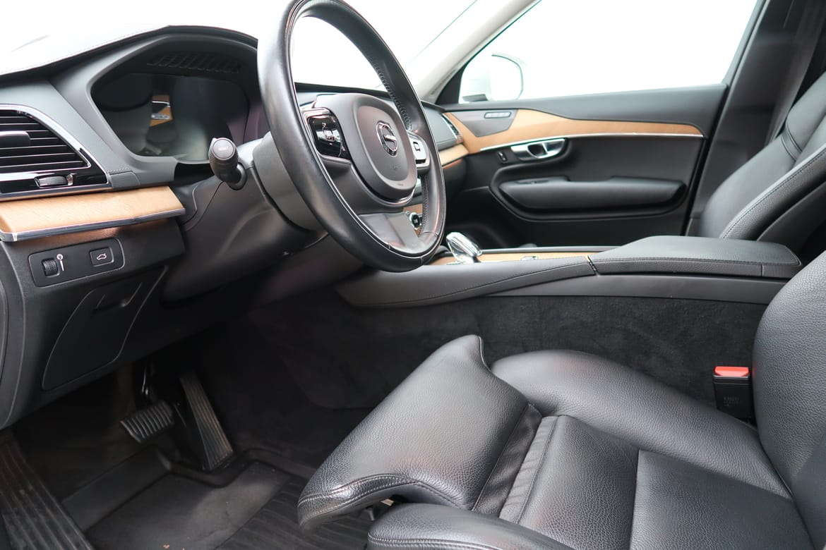 Volvo XC90 2021 - miniatyr 4