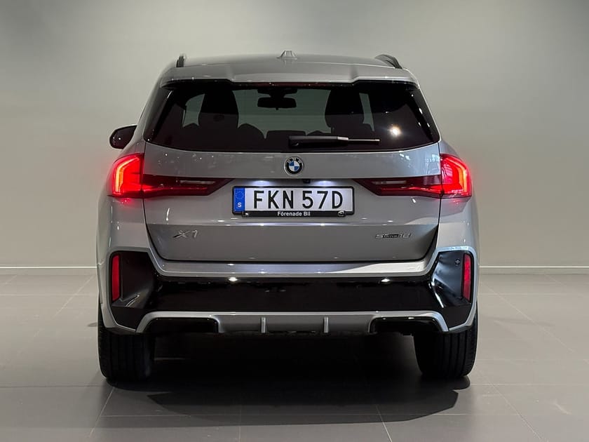 Bild 4 av BMW X1 sDrive18i M Sport Drag Adpt Farth H/K Elstolar Comfort