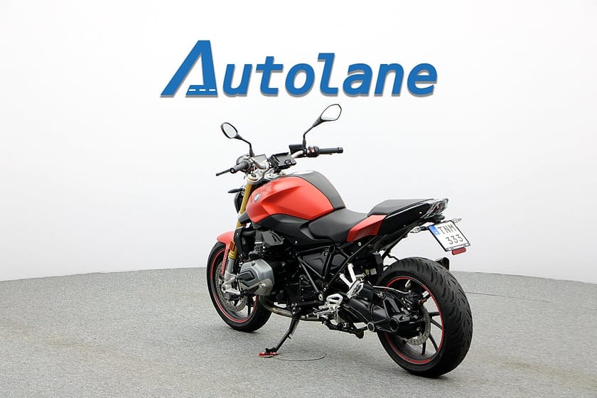 Bild 3 av BMW Motorrad R 1200 R R* Akrapovic, körlägen pro,  ABS pro