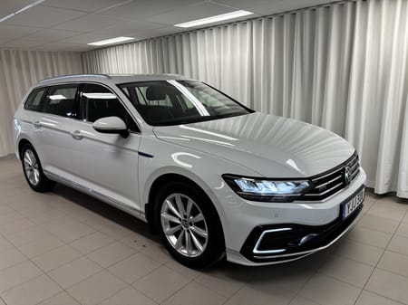 Volkswagen Passat Sportscombi GTE TSI 218 HK DSG Drag/Värmare