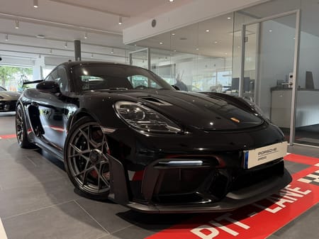 Porsche 718 Cayman GT4 RS