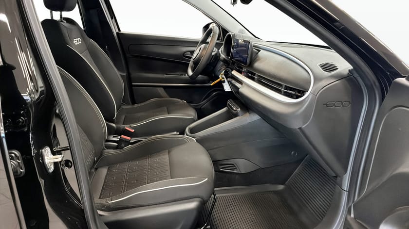 Bild 3 av Fiat 600 Hybrid 1.2 100hk POP