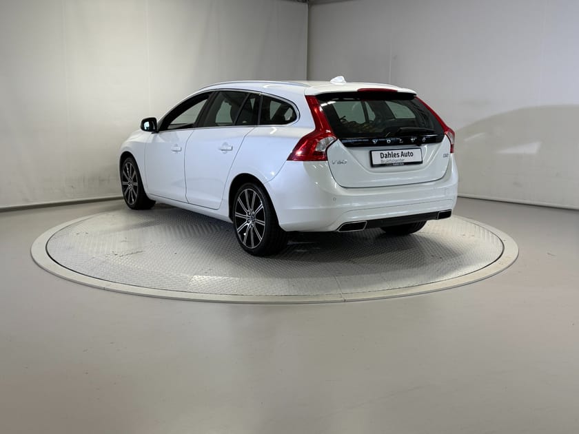 Bilde 4 av Volvo V60 D2 120hk Summum Outlet! ACC/Skinn/P-varmer/Kam/Navi