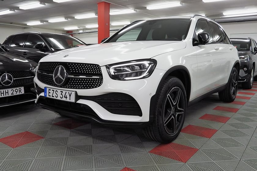 Bild 1 av Mercedes-Benz GLC 300 e 4MATIC 9G-Tronic AMG Line Plug in SoV Hjul