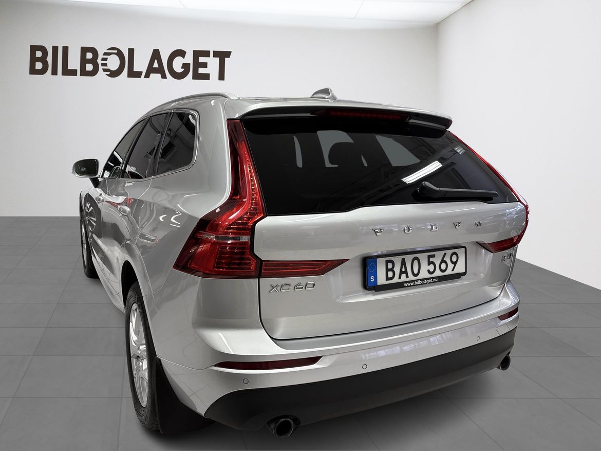 Volvo XC60 2021 - miniatyr 3