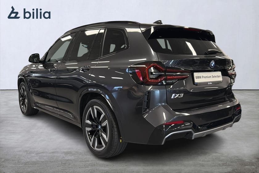 Bild 2 av BMW iX3 M-sport | Charged | Panorama | Aktiv farth.