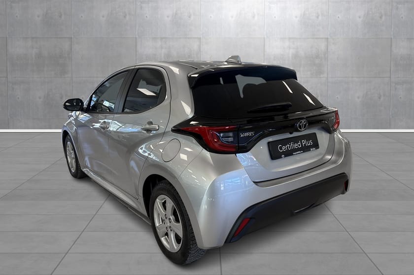 Bilde 3 av Toyota Yaris Hybrid 115 /R-KAMRA/RATTVARME/LETTKJØRT/ACTIVETECH/