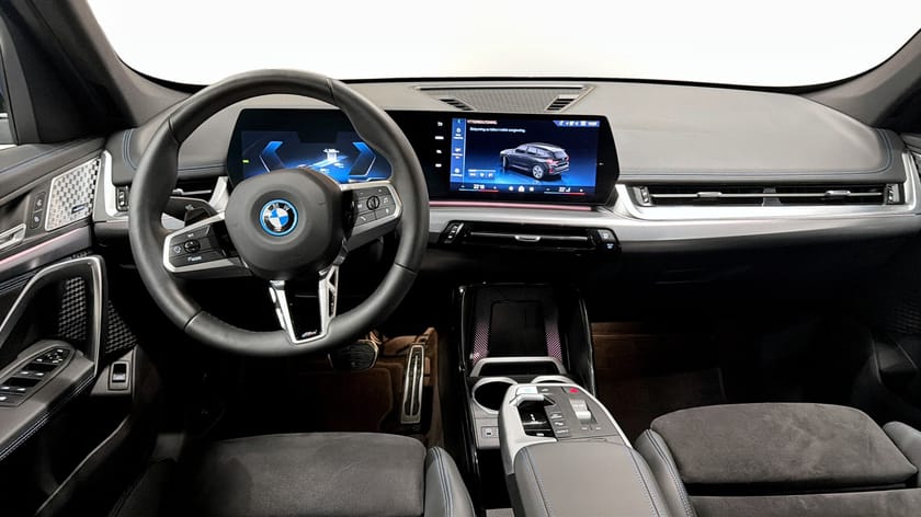 Bild 4 av BMW iX1 xDrive30 xDrive 30 M Sport H/K Comfort acc Rattvärme Backkamera