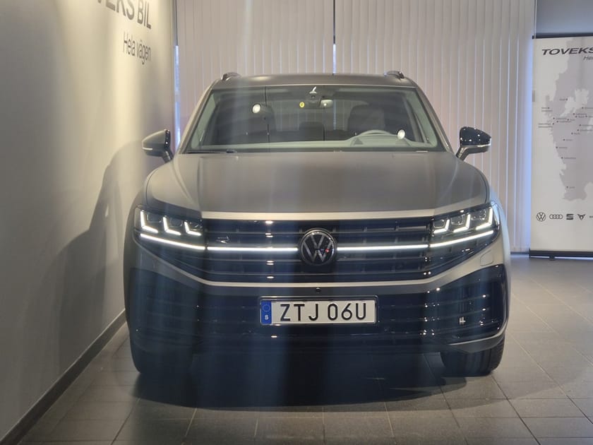 Bild 2 av Volkswagen Touareg R eHybrid R-Line 462hk LAGERKAMPANJ