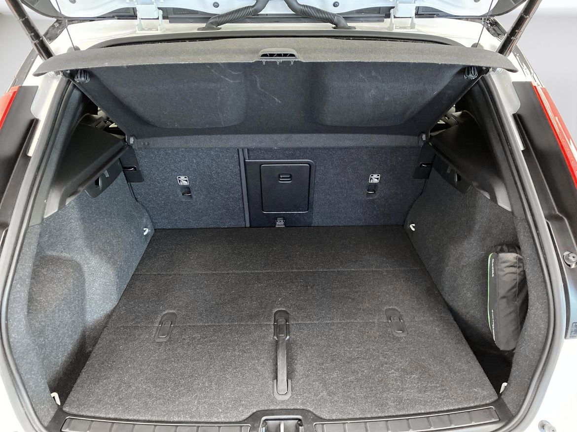 Volvo XC40 2023 - miniatyr 10