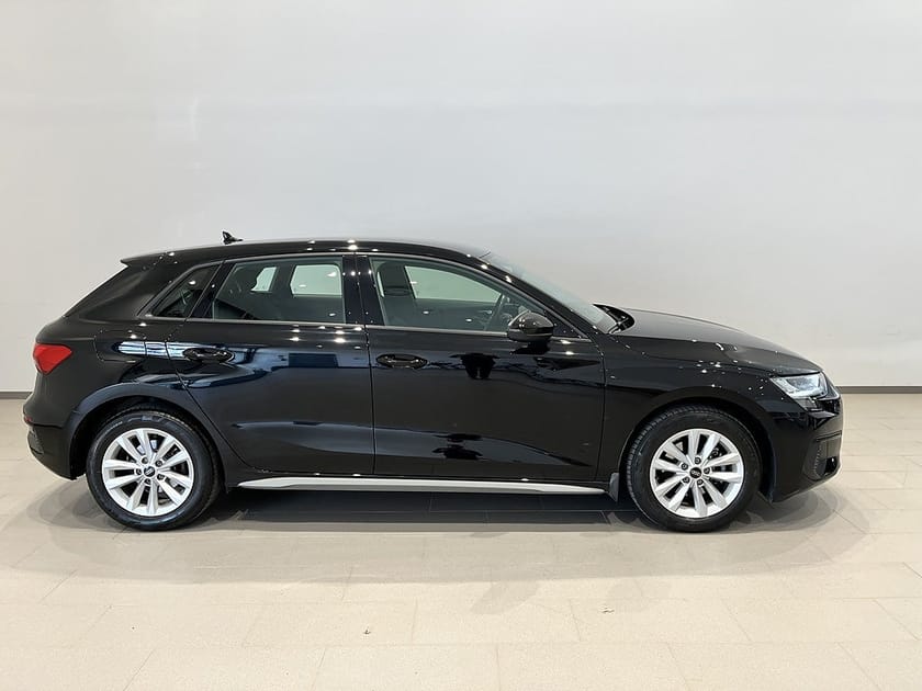 Bild 3 av Audi A3 Sportback 35 TFSI Proline Apple Carplay Backkamera