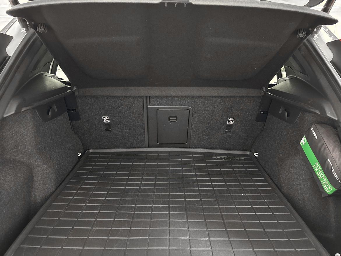 Volvo XC40 2023 - miniatyr 12