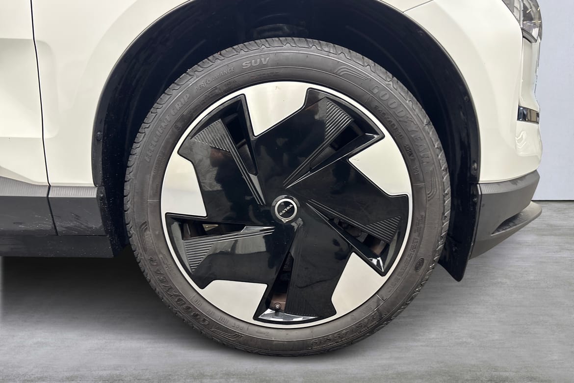 Volvo EX30 Single Motor Extended Range