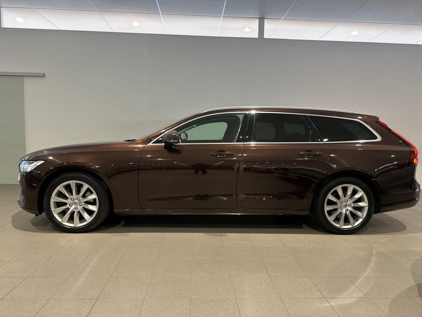 Bild 3 av Volvo V90 B4 Diesel Momentum Advanced SE, Backkamera, Dragkrok, HarmanKardon PremiumSound