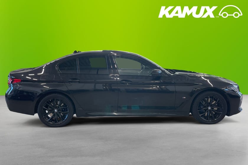 Bild 2 av BMW 545e xDrive Sedan M-Sport Innovation 360-kam Laser Cockpit Navi Taklucka H&K Drag 394hk